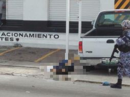 Tras la balacera, los atacantes privaron de la libertad a otro sujeto que iba herido. TWITTER/@xeunoticias