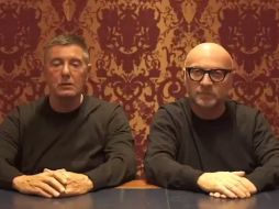 Stefano Gabbana y Domenico Dolce comparecen sentados frente a la cámara para asegurar que 