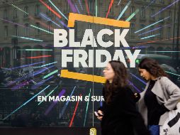 Según un informe de la consultora Deloitte, aunque la mayoría (81 %) de compradores acudirán a las tiendas o la pantalla este Viernes Negro. AFP/ ESPECIAL