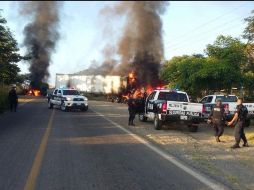 En el municipio, las clases fueron suspendidas y las personas se resguardaron en sus hogares mientras las autoridades federales retiraban los bloqueos e incrementaban su presencia en el poblado. ESPECIAL/