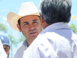 El alcalde tuvo que dar una explicación al gobernador Diego Sinhué Rodríguez Vallejo y a empresarios del sector turístico luego de sus dichos. FACEBOOK / Alejandro Navarro