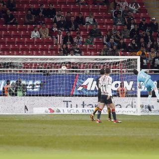Termina el fracaso de Chivas con nueva derrota