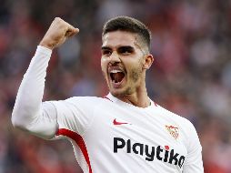 El portugués Silva celebra tras anotar el único gol del partido. EFE/J. M. Vidal