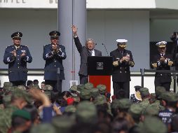 Este domingo el presidente electo sostuvo un encuentro con las fuerzas armadas de México. EFE / S. Gutiérrez