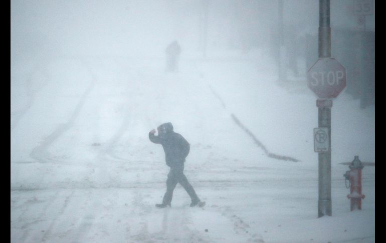 Una nevada cae en Kansas City, en el estado de Missouri. El mal tiempo ha obligado al cierre de carreteras en el centro oeste de Estados Unidos. AP/C. Riedel