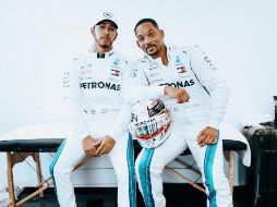 Hamilton y Smith grabaron videos en redes sociales, en los que la estrella de Hollywood se hacía pasar por el volante, pero era descubierto y arrestado. TWITTER / @LewisHamilton