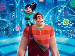 La película aborda la vida de “Ralph”, el chico torpe de los videojuegos y su mejor amiga “Vanellope von Schweetz”, quienes dejan las comodidades del arcade (salón de videojuegos) de Litwak en un intento por salvar el videojuego de “Vanellope”: “Sugar Rush”. FACEBOOK / DisneyStudiosLA