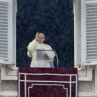El Papa tacha al consumismo de "enfermedad psiquiátrica"