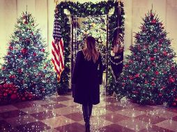 Melania Trump devela decoraciones navideñas en Casa Blanca