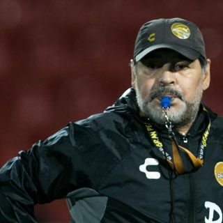 Maradona es sancionado por la Comisión Disciplinaria