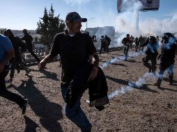 Kevin McAleenan explicó que el uso de gas pimienta fue necesario para prevenir que 