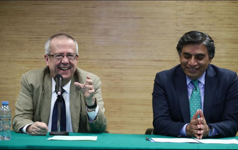 Esquivel (derecha) dijo estar agradecido con Andrés Manuel López Obrador por la propuesta SUN / A. Leyva