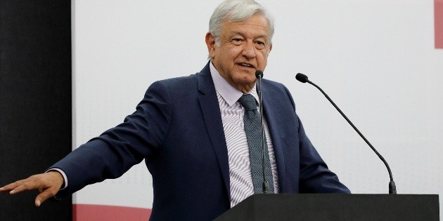 L&oacute;pez Obrador garantiza rendimientos a inversionistas en M&eacute;xico