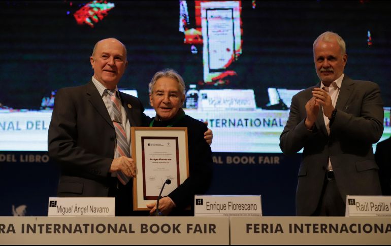 Florescano dijo recibir con humildad este premio que representa un modelo de laboriosidad, creatividad y amor por los libros. EL INFORMADOR / F. Atilano