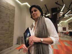 “Los divinos” es su más reciente libro; un crudo reflejo en torno a los feminicidios. EL INFORMADOR / F. Atilano