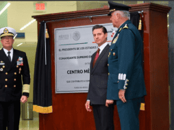 El Mandatario develó la placa conmemorativa del Centro. TWITTER / @SEMAR_mx