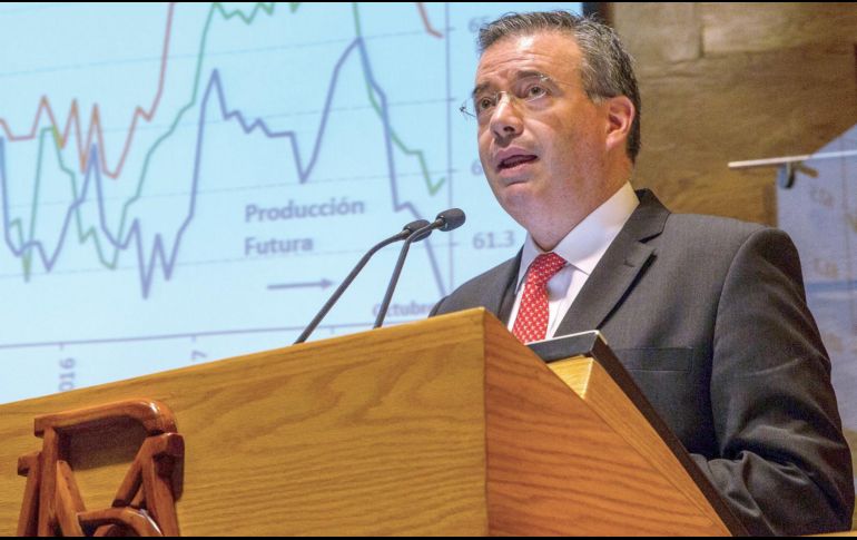 Alejandro Díaz de León, gobernador del Banco de México, dijo que hay una mayor incertidumbre sobre el entorno externo e interno. BLOOMBERG