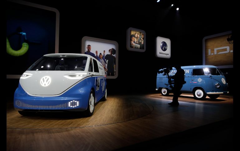 En la muestra se presentan de más de 60 estrenos entre nuevos vehículos, prototipos y versiones renovadas, con el dominio de la oferta de camionetas pickup y autos de lujo. Un Buzz Cargo de Volkswagen.