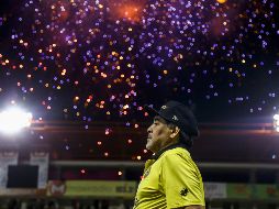 El argentino se hizo de palabras con el entrenador del San Luis, por lo tanto, no podrá dirigir al equipo desde el banquillo en el partido de vuelta. AFP / R. Frías