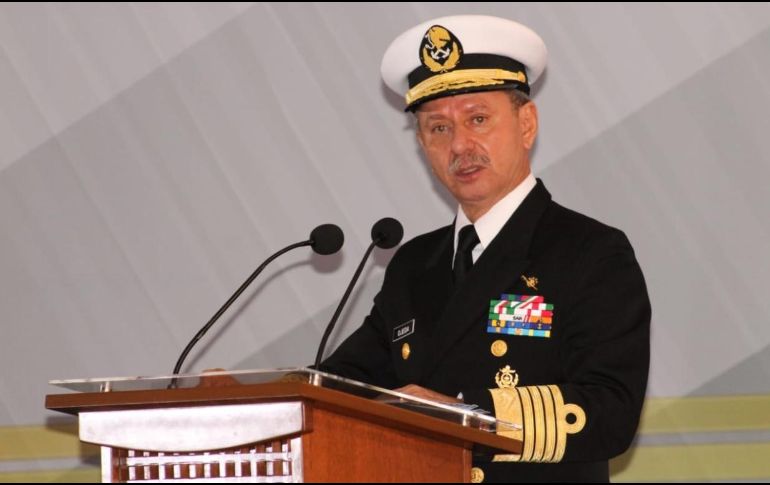 El secretario Vidal Soberón cedió el mando de la armada a Rafel Ojeda (foto). TWITTER/AlmiranteSrio