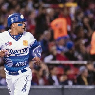 Charros empareja los cartones