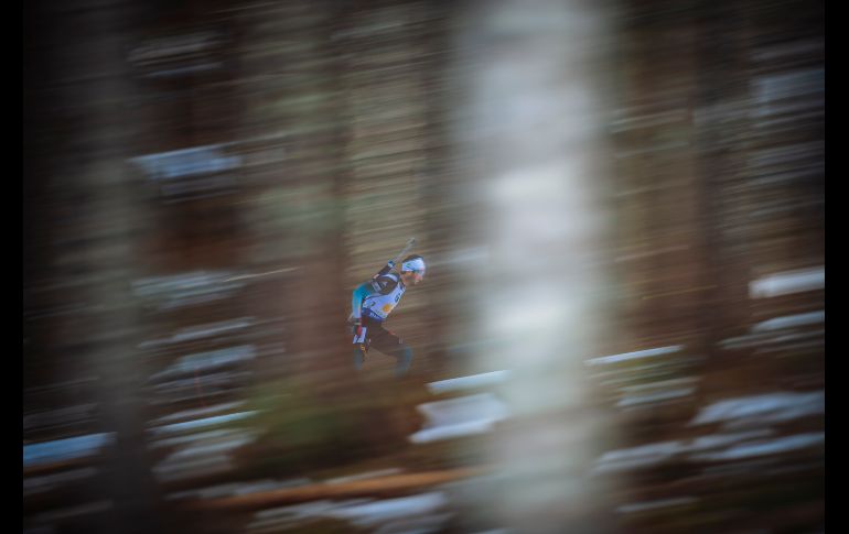 El francés Martin Fourcade participa en una competencia de la copa mundial de biatlón en Pokljuka, Eslovenia. AFP/J. Makovec