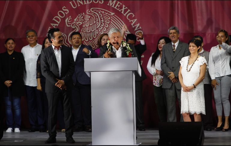 López Obrador aseguró que el programa de salud iniciará en las clínicas y los hospitales del IMSS. NTX / O. Ramírez