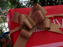 Antes de comprar, se debe pensar en las deudas o si algo urge de verdad, es decir, poner en orden la cartera y contar con una lista de regalos ajustada estrictamente al presupuesto. NTX / ARCHIVO