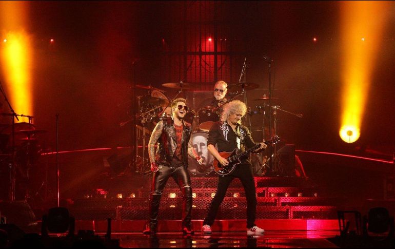 Los músicos estarán acompañados del cantante estadunidense Adam Lambert, quien se ha encargado de la voz en algunas presentaciones de la banda desde 2009. ESPECIAL / queenonline.com