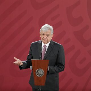Funcionarios inconformes por salario, opten por sector privado: López Obrador