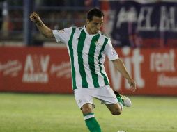 El mediocampista se lesionó en el minuto quince del encuentro ante la Real Sociedad el pasado domingo. ESPECIAL / realbetisbalompie.es