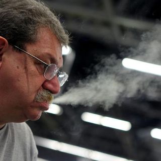 Mayer envía iniciativa de reforma que abre camino a Taibo II en FCE