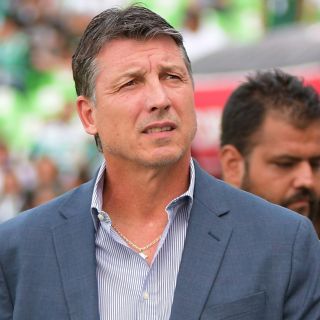 Robert Dante Siboldi es presentado como DT de Veracruz