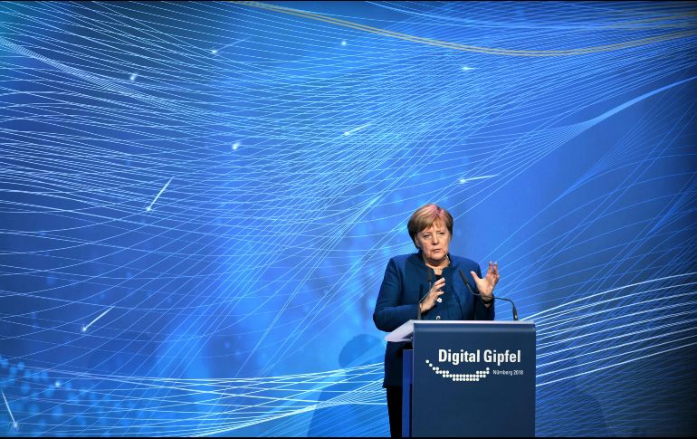 Se trata de la octava vez consecutiva que Merkel es considerada como la mujer más poderosa del mundo. AFP / ARCHIVO