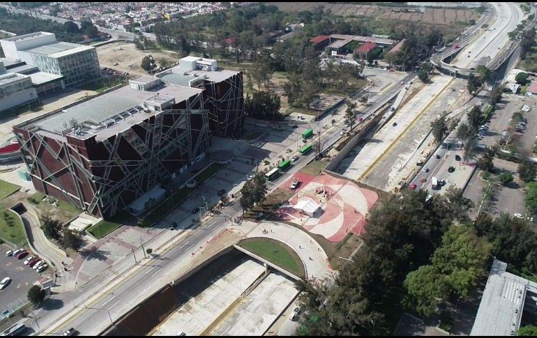  Si  bien el Viaducto había sido proyectado con una extensión de 880 metros lineales, de acuerdo con el secretario de Infraestructura y Obra Pública (SIOP), Netzahualcóyotl Ornelas, la obra entregada fue de mil 180 metros de longitud. TWITTER/ @PabloLemusN
