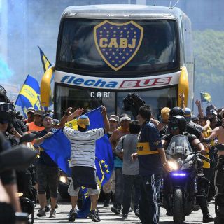 Liberan a detenido por agresión a autobús de Boca Juniors