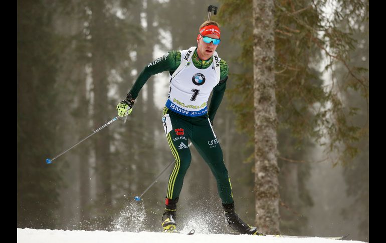 El alemán Johannes Kuehn compite en los 20 kilómetros individuales de la Copa Mundial de Biatlón en Pokljuka, Eslovenia. AP/D. Bandic