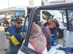 Según el médico Michel López, cuando una persona es agredida por un enjambre puede tener envenenamiento o un tipo de reacción alérgica. ESPECIAL/ Bomberos de Zapopan