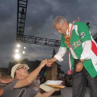 "Los de arriba están enojados porque ganaban 600 mil pesos mensuales": AMLO