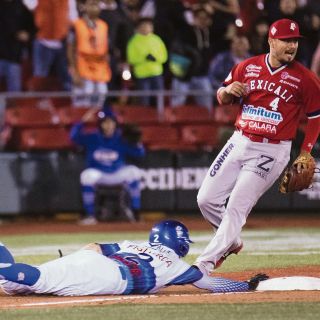 Charros reacciona... pero no le alcanza