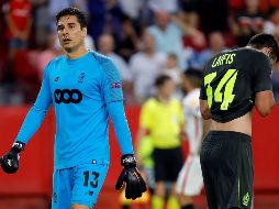 Ochoa y Laifis fueron dos de los tres jugadores que el japonés Kamada burló para anotar el gol del Sint-Truiden. EFE/ARCHIVO