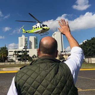 Entregan helicóptero del gobernador de Jalisco para usarlo en traslados médicos
