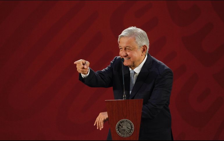 López Obrador reiteró que respetará la decisión del Tribunal, pero consideró que fue “equivocada y antidemocrática”. EFE / S. Gutiérrez