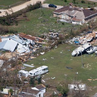 Calculan pérdidas millonarias tras paso de "Michael" en Florida