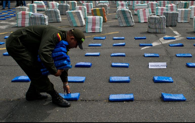 Cifuentes cuenta que operaba desde Ecuador, cuya zona limítrofe con Colombia era dominada por las FARC, por lo que la intermediación de los guerrilleros en la compra de cocaína era inevitable. AFP/Archivo