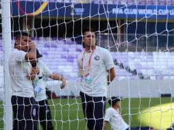 Los dirigidos por José Saturnino Cardozo pisaron el impecable césped por más de 30 minutos. EL INFORMADOR/G. Tamayo