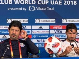 Jair Pereira acompañó al timonel a conferencia de prensa. EL INFORMADOR/G. Tamayo