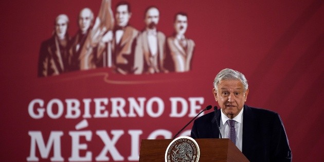 AMLO firma convenio para federalizar servicios de salud | El Informador