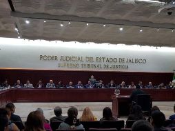 El presidente tomó la palabra para refrendar su compromiso y el del tribunal con la justicia para los jaliscienses. Sin embargo, no abordó el tema de la austeridad salarial que impulsa el Ejecutivo. EL INFORMADOR/ S. Blanco