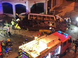 Una docena de personas quedaron atrapadas tras el accidente, y fueron exitosamente rescatadas. TWITTER